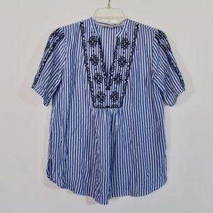 Vertical Stripped V-Neck Blouse